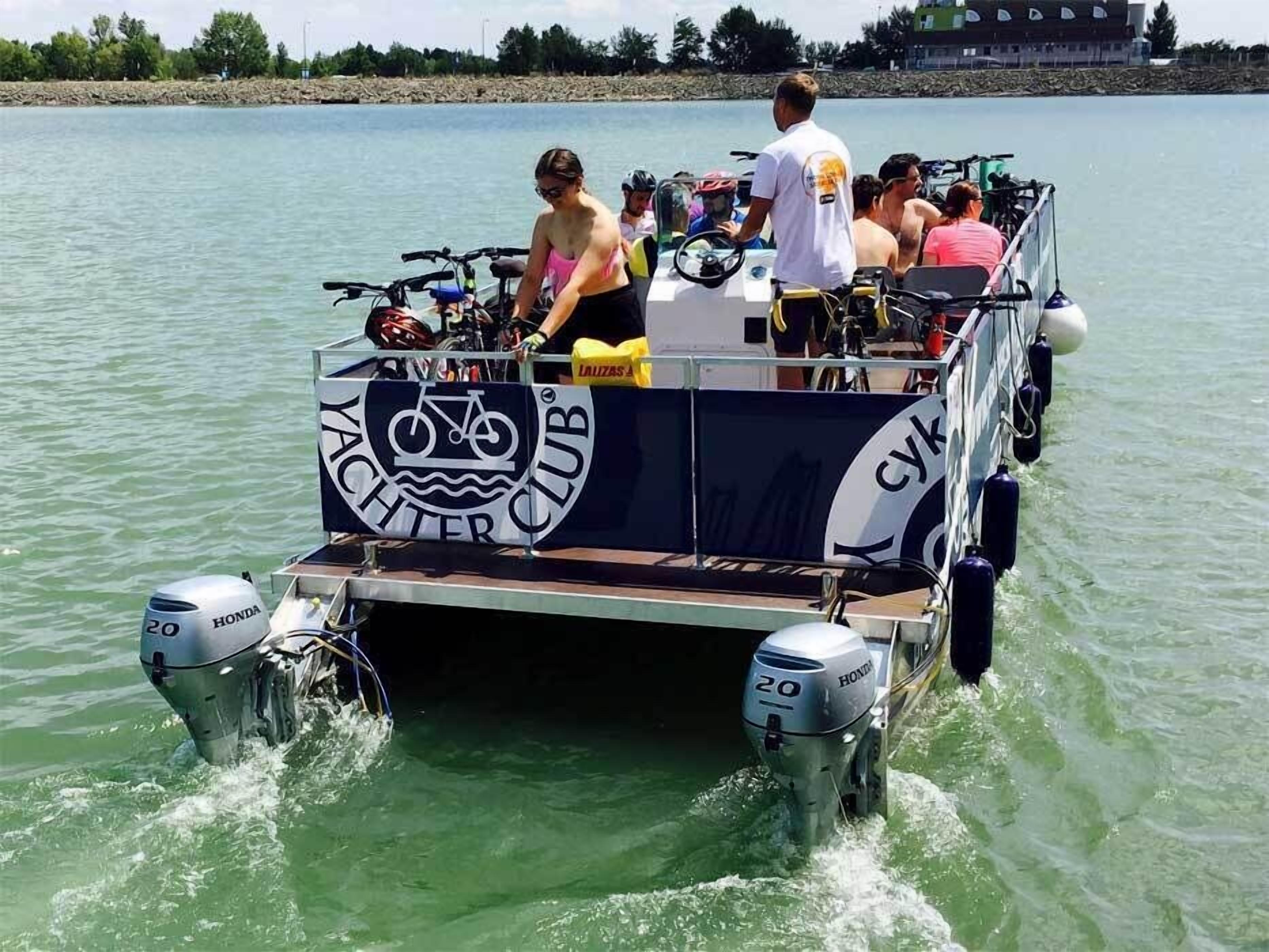 Yachter Club Modra Cajka