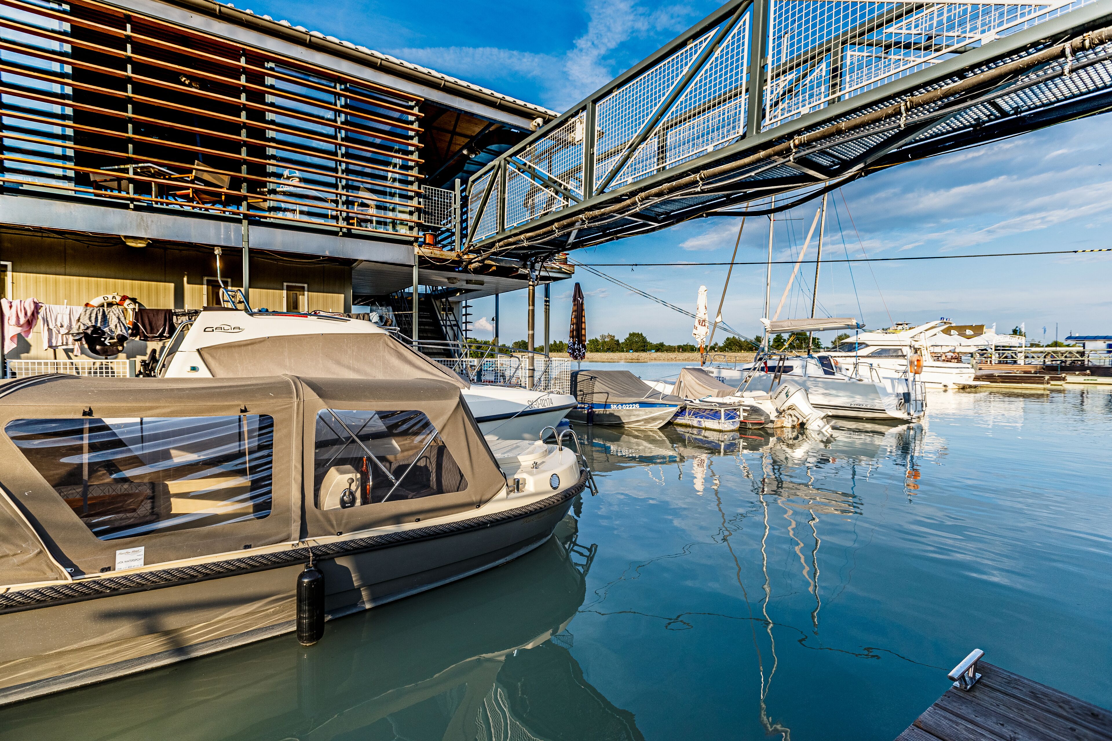 Yachter Club Modra Cajka