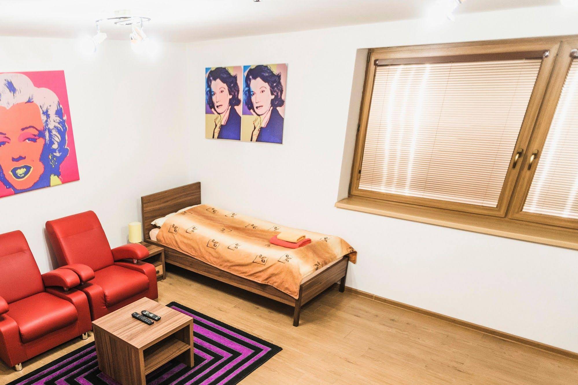 Muza Garni Hotel