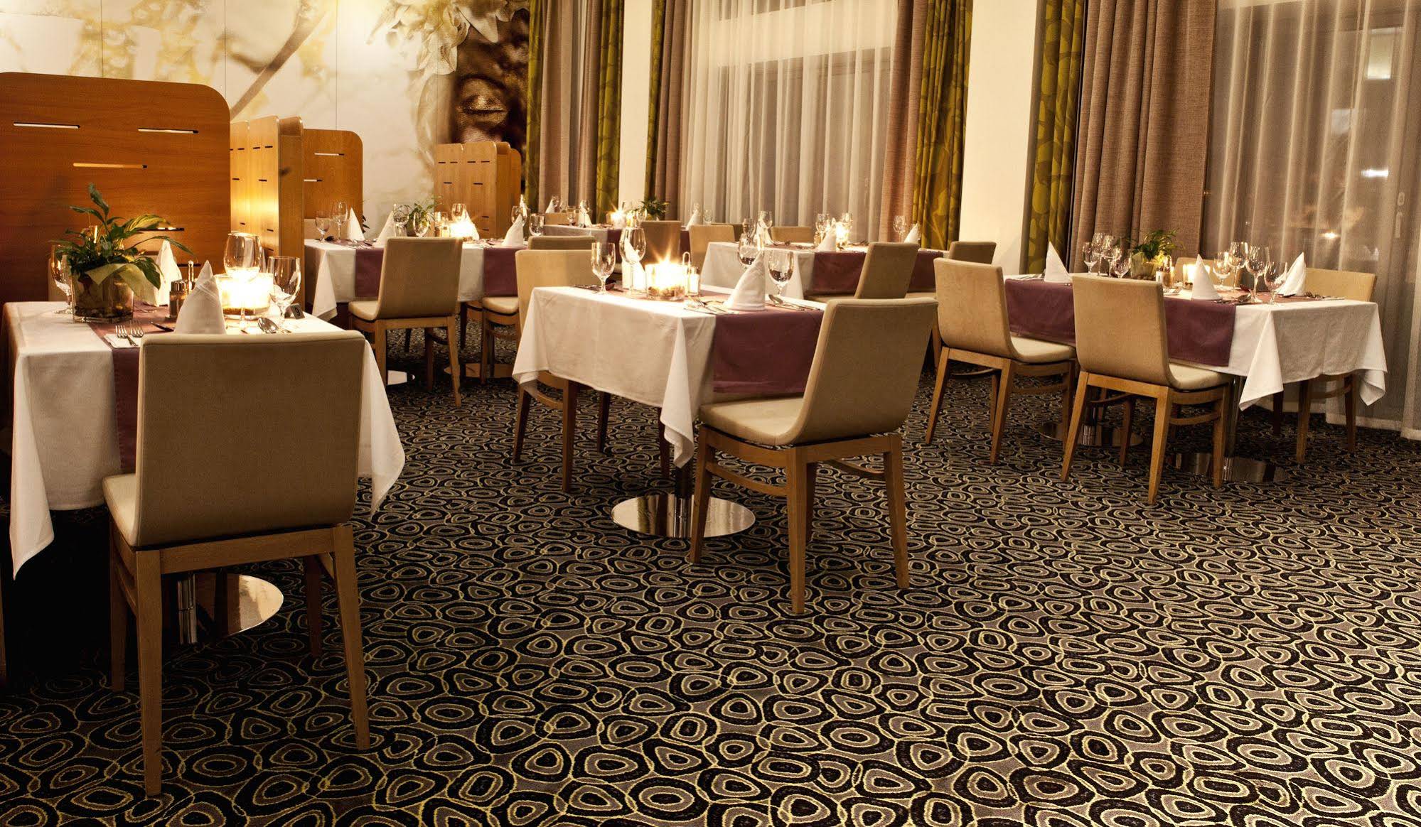 Business Hotel ASTRUM Laus