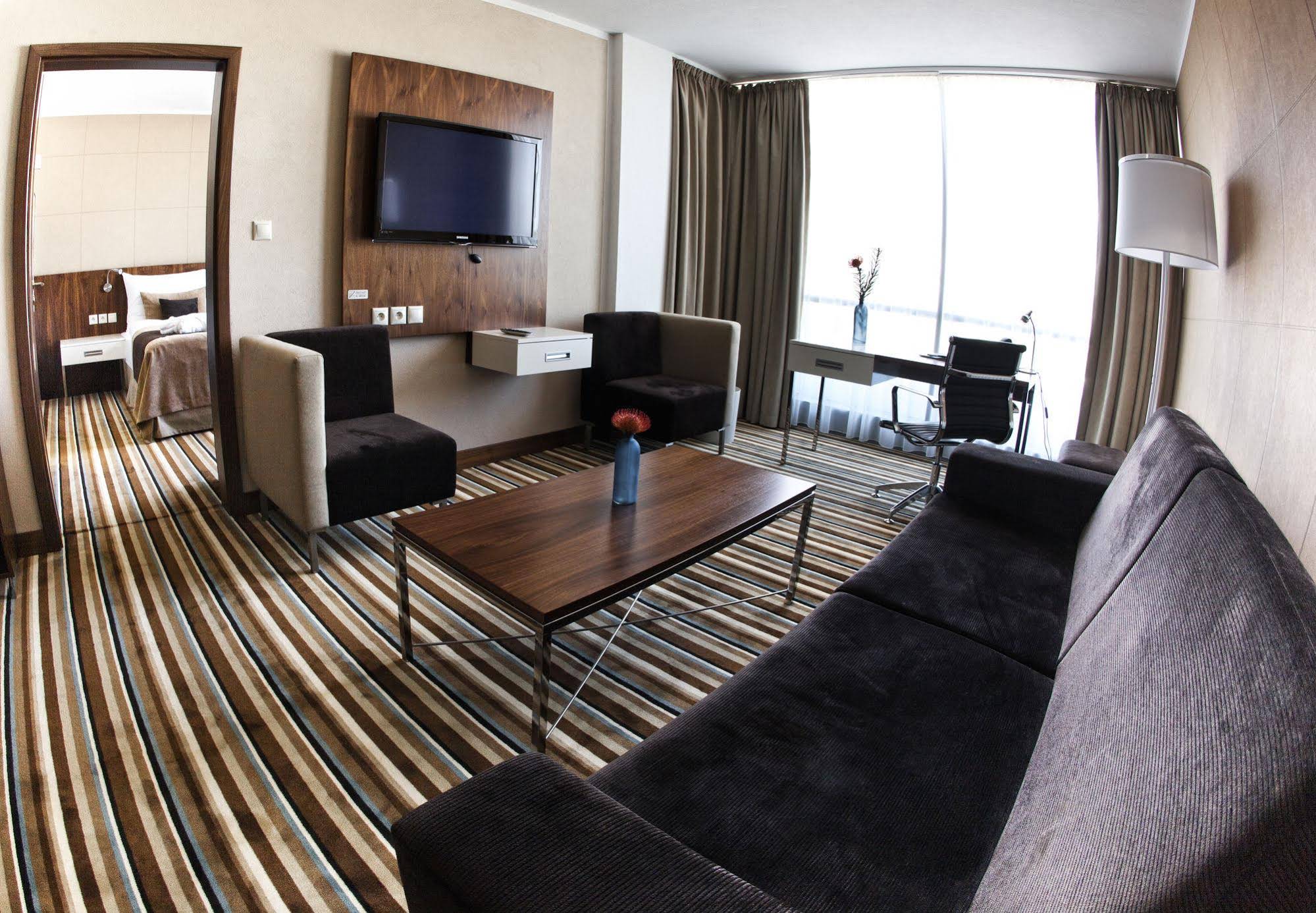Business Hotel ASTRUM Laus