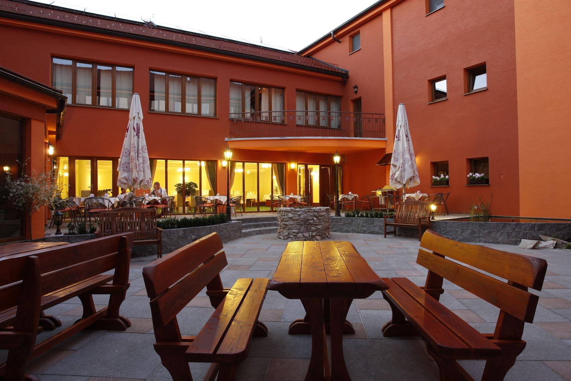 Hotel Majolika