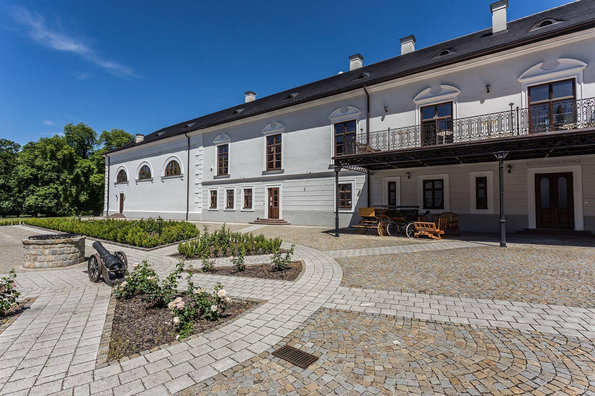 Chateau Appony
