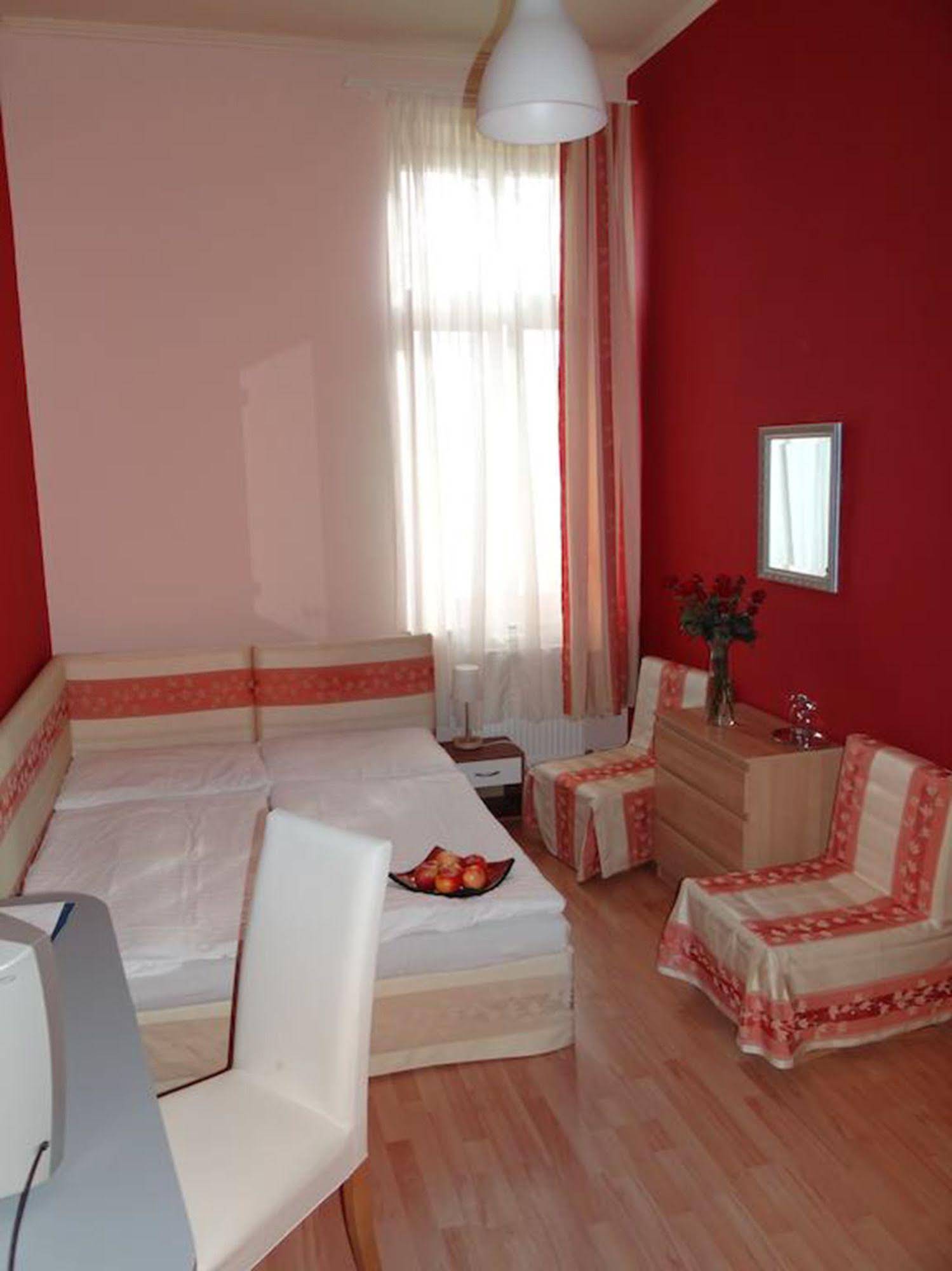 Hotel Plauter Kuria
