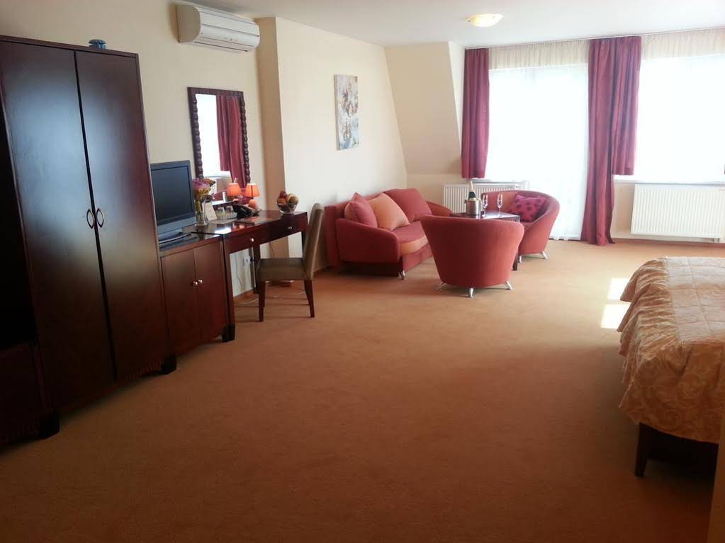 Hotel Boss