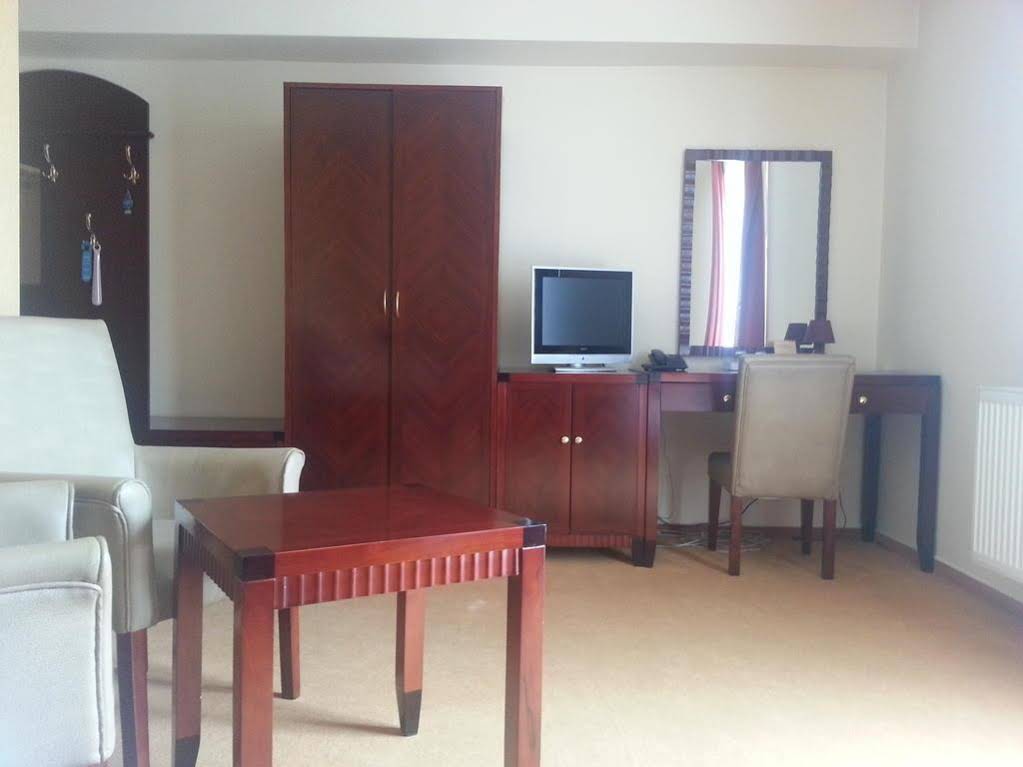 Hotel Boss