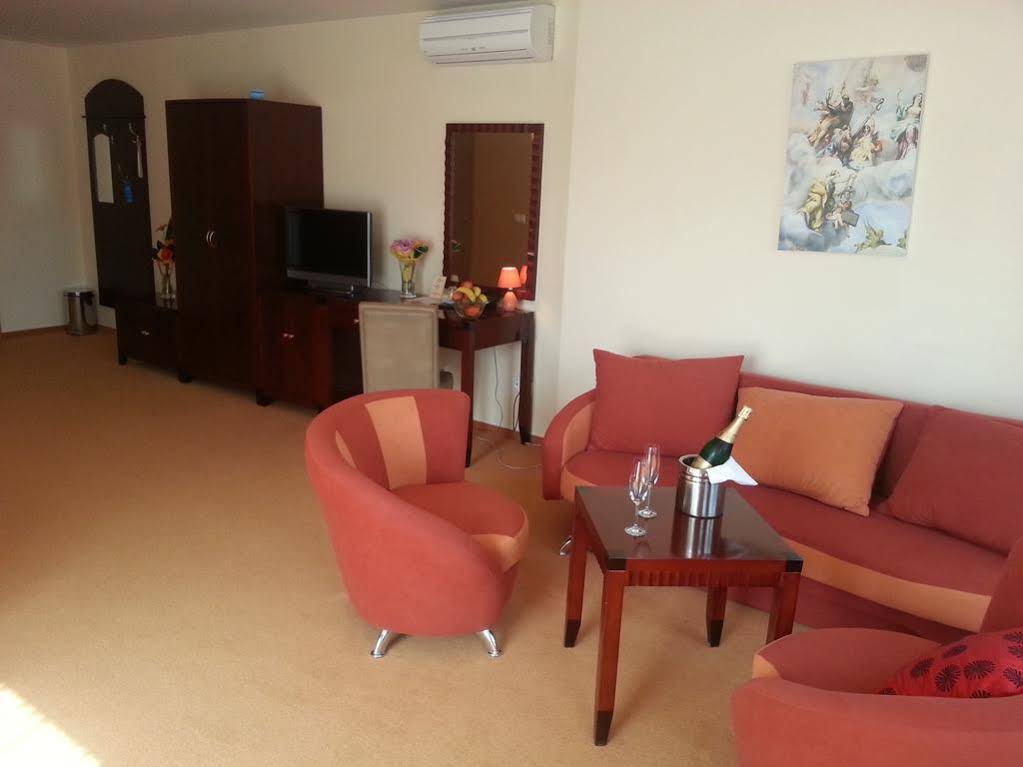 Hotel Boss