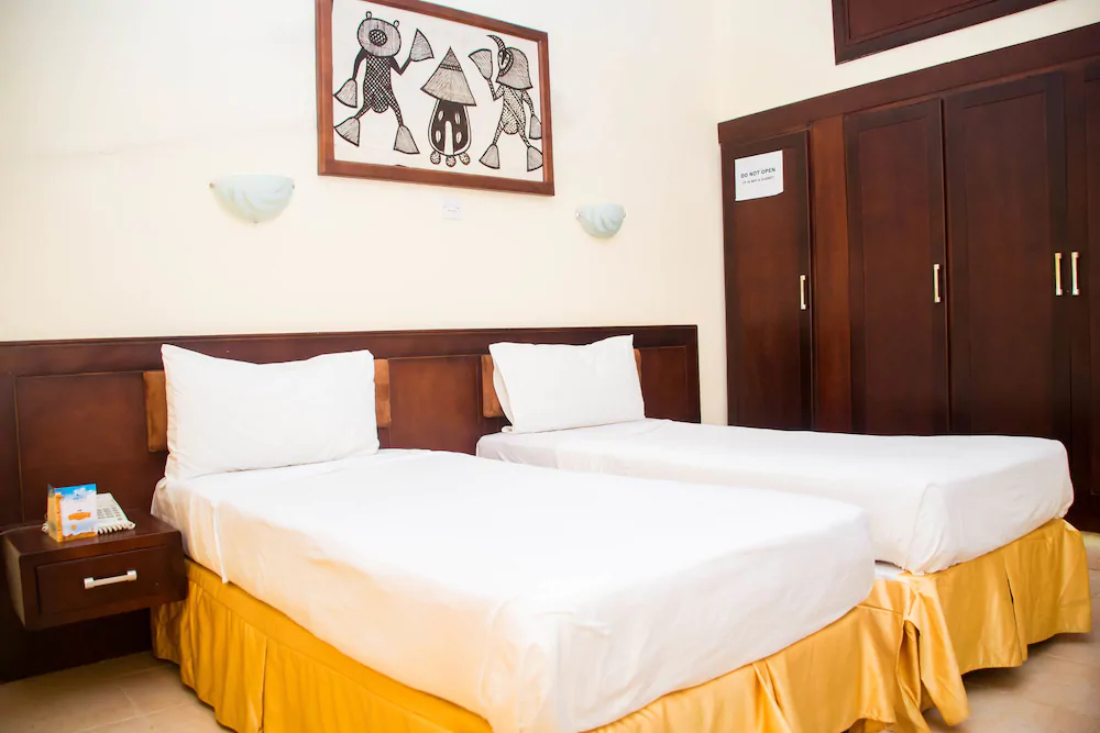 Sierra Light House Hotel