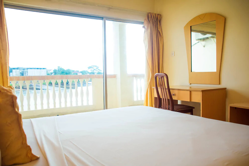 Sierra Light House Hotel