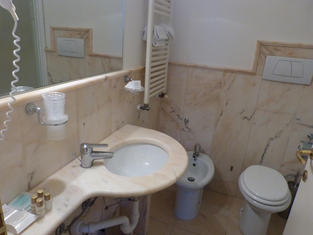 Hotel Joli