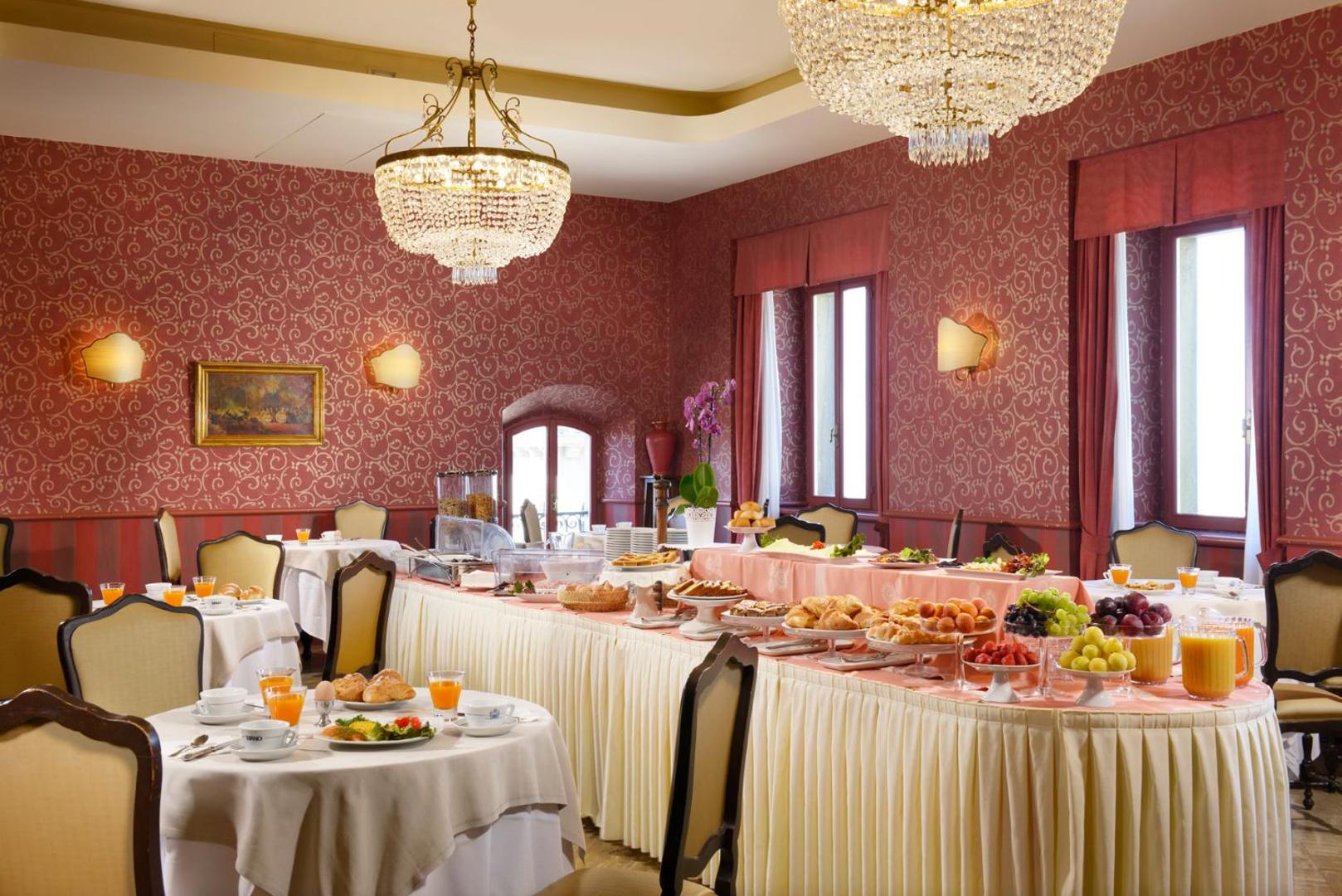 Hotel Titano