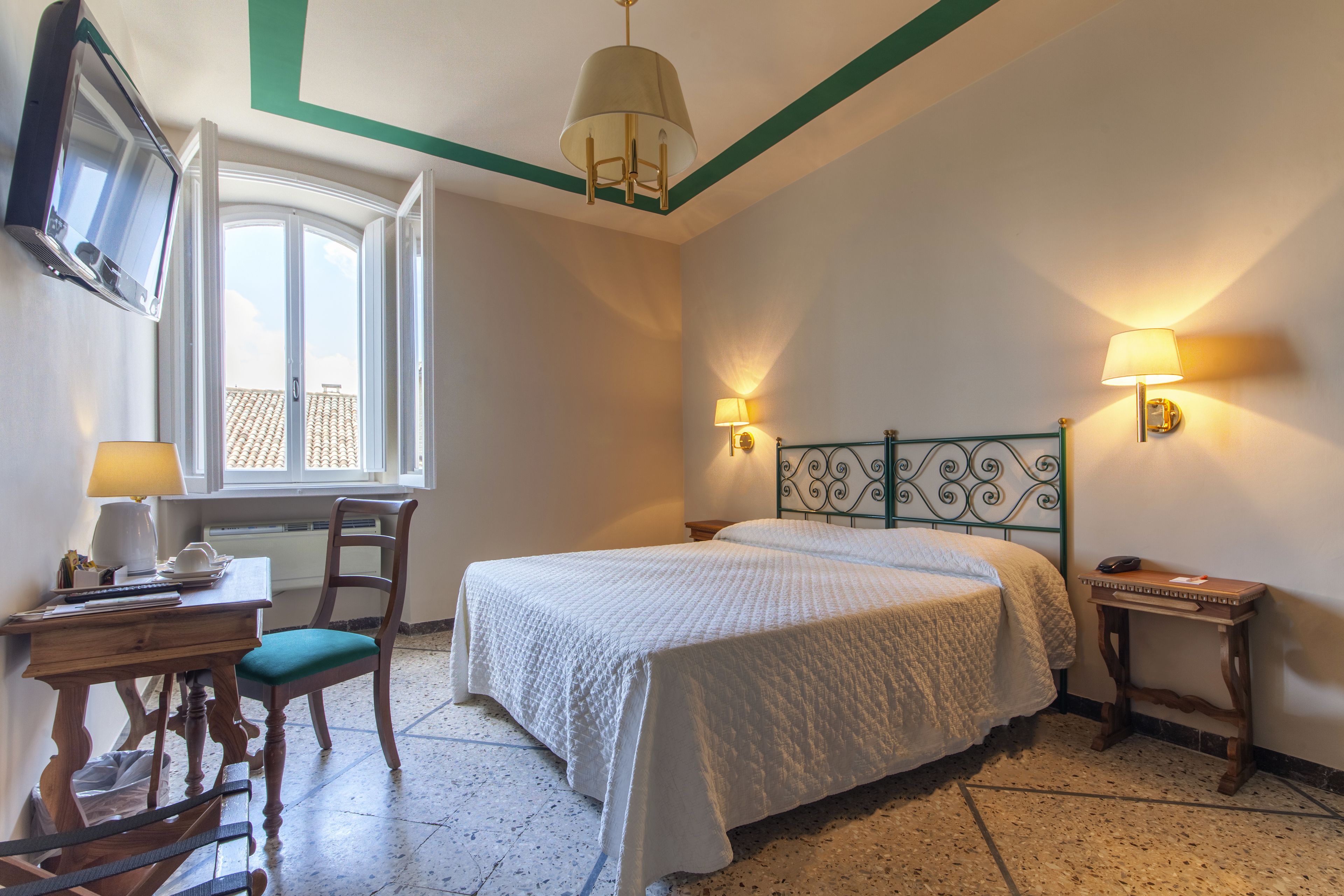 Hotel Titano