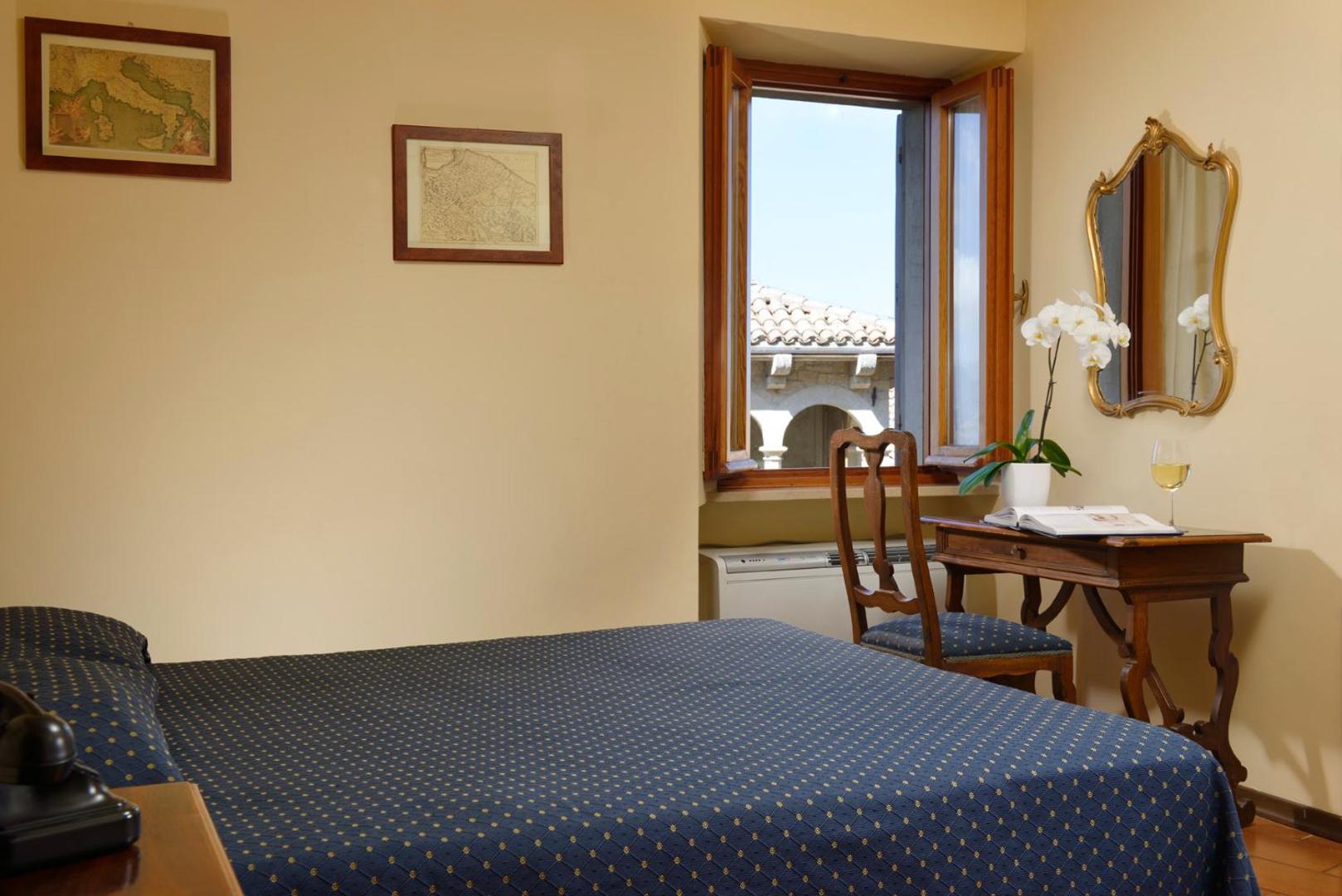 Hotel Titano