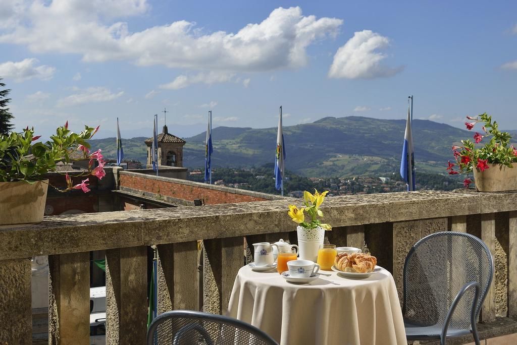 Hotel Titano