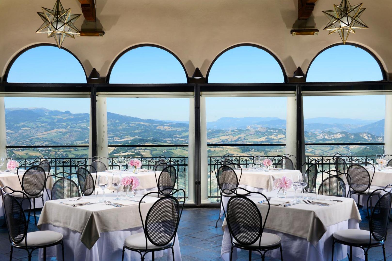 Hotel Titano