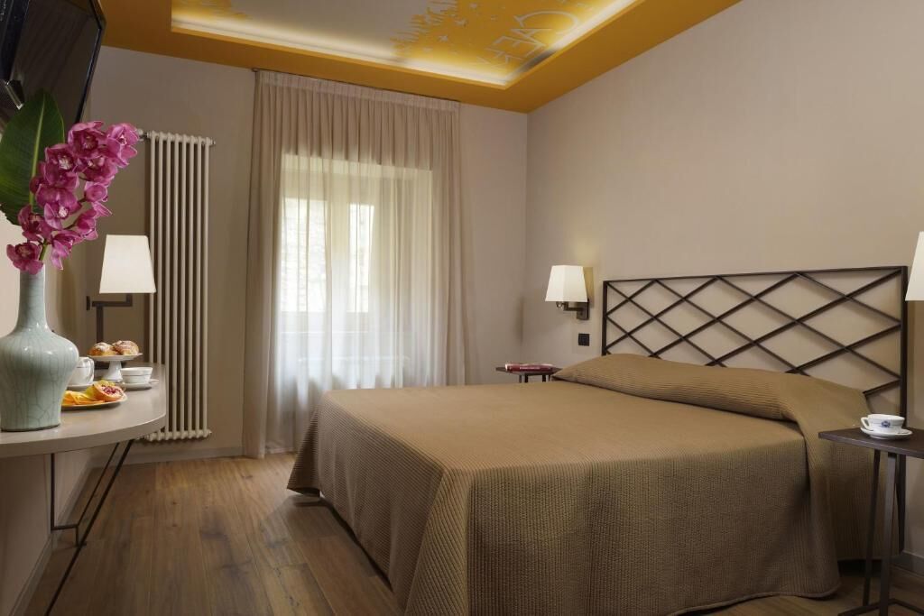 Titano Suites Hotel