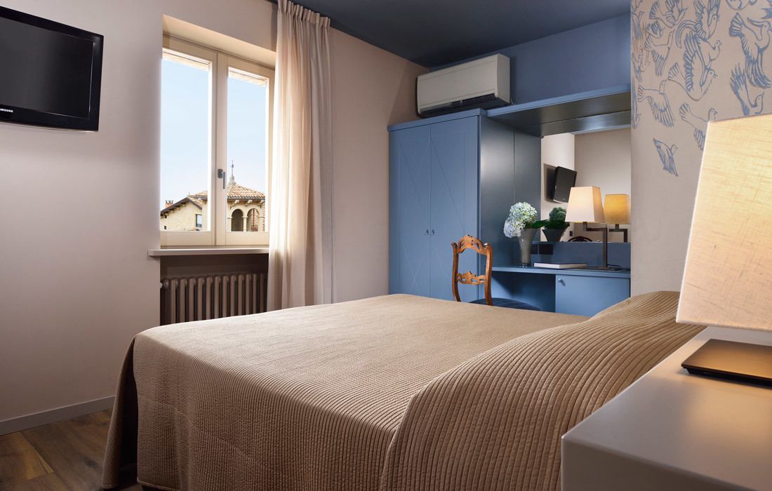 Titano Suites Hotel