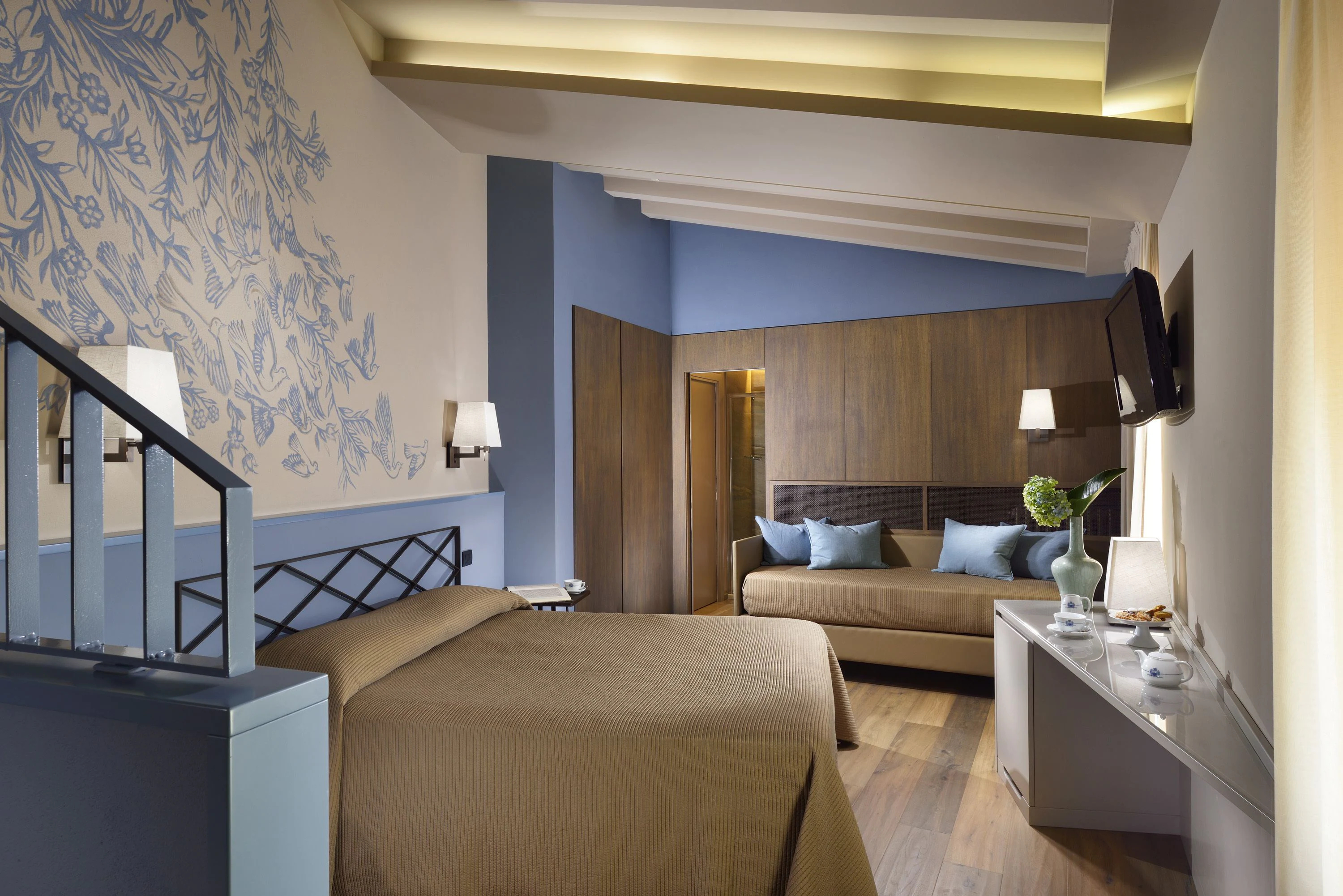 Titano Suites Hotel