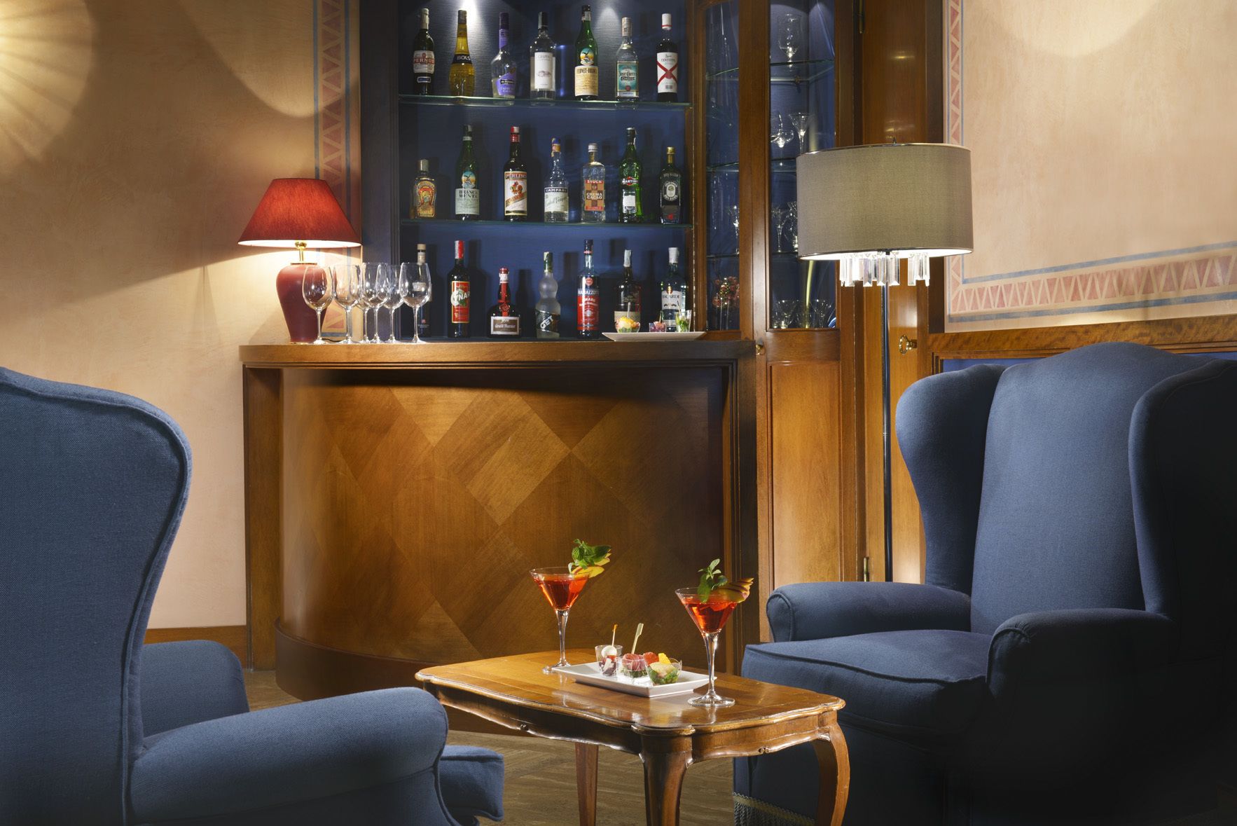 Titano Suites Hotel