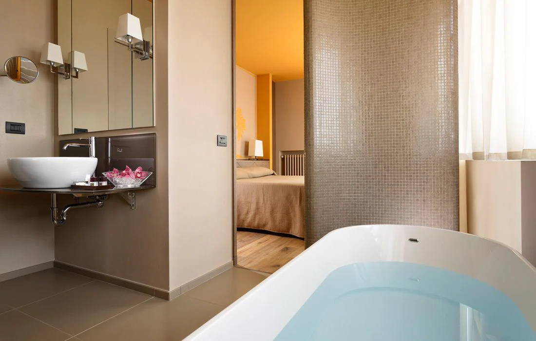 Titano Suites Hotel