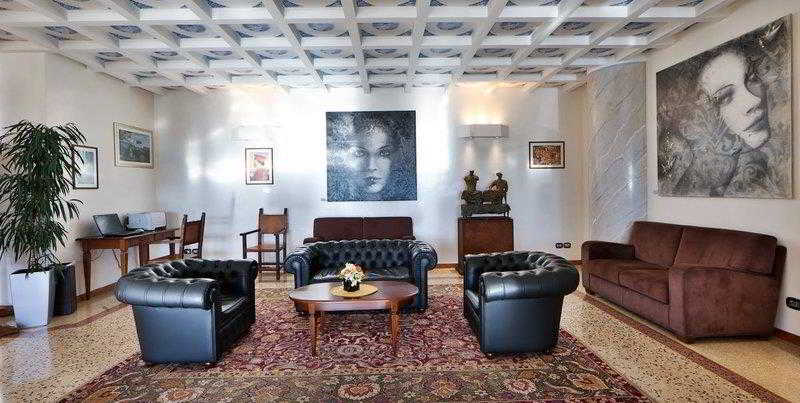 Palace Hotel