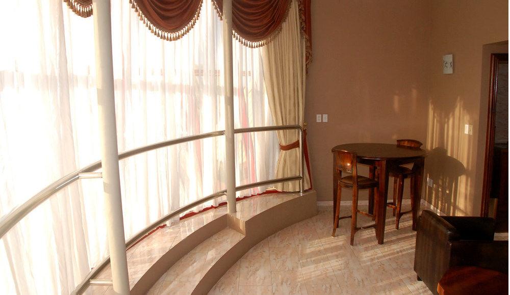 Elegance Hotel & Casino