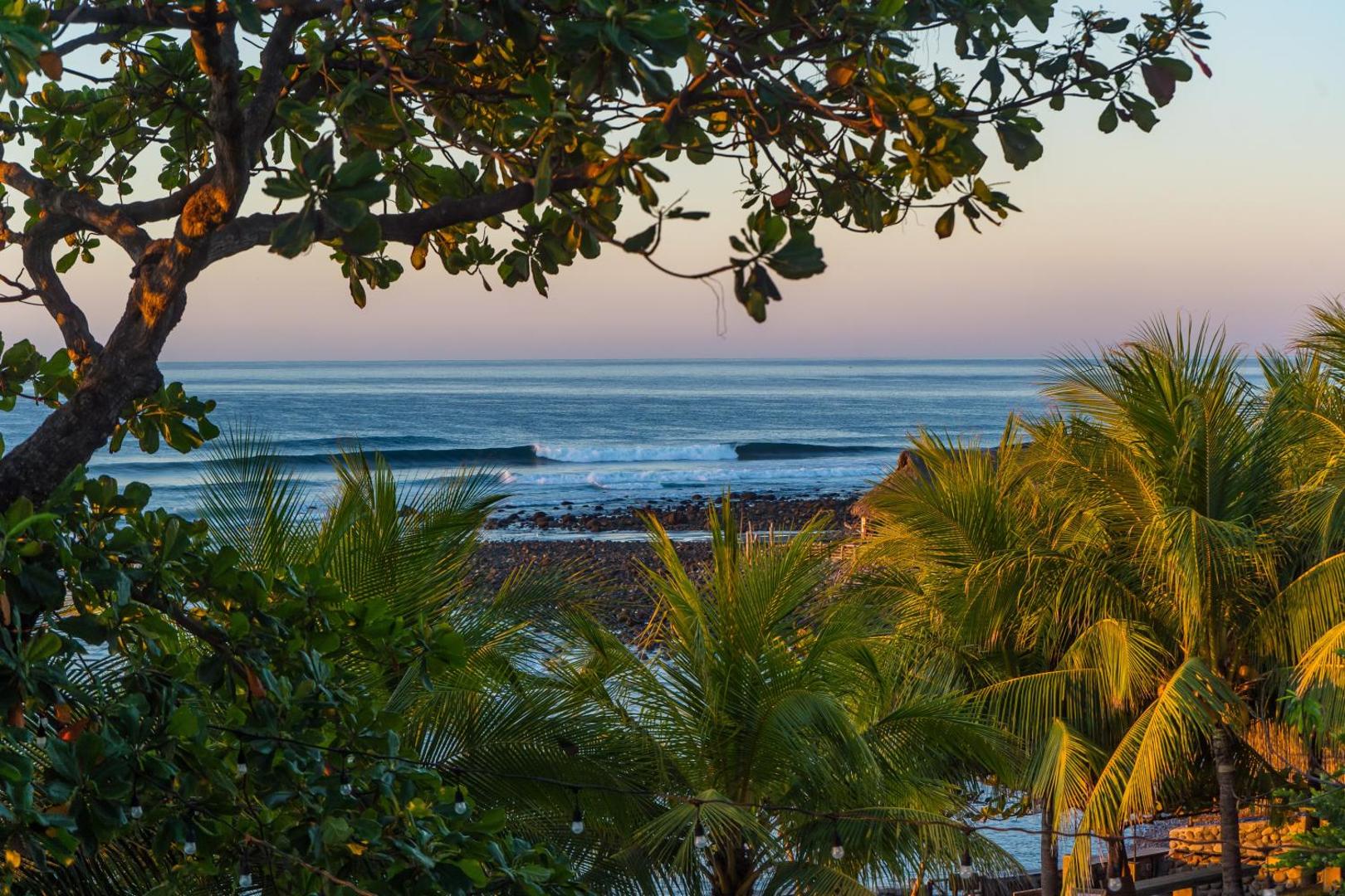 Puro Surf Hotel And Academy