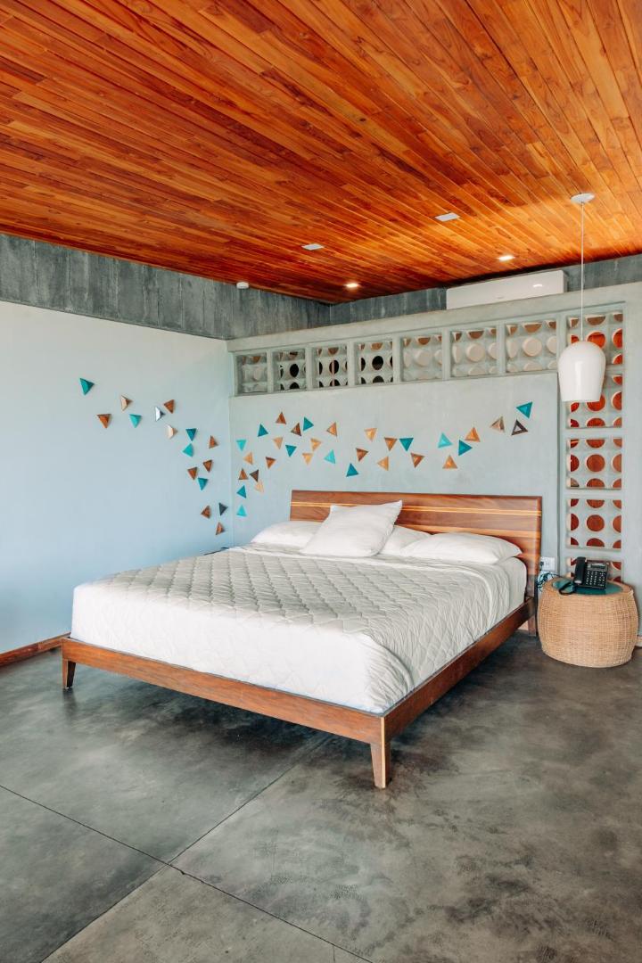 Puro Surf Hotel And Academy