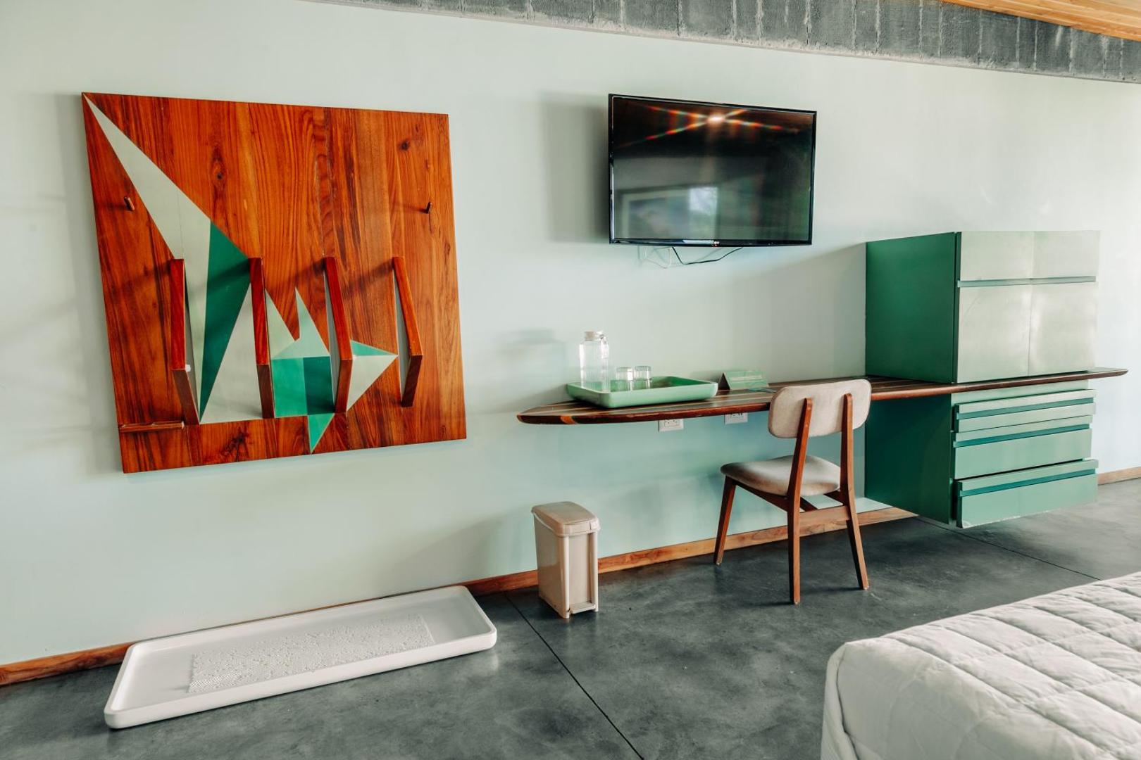 Puro Surf Hotel And Academy