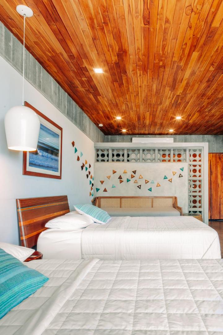 Puro Surf Hotel And Academy