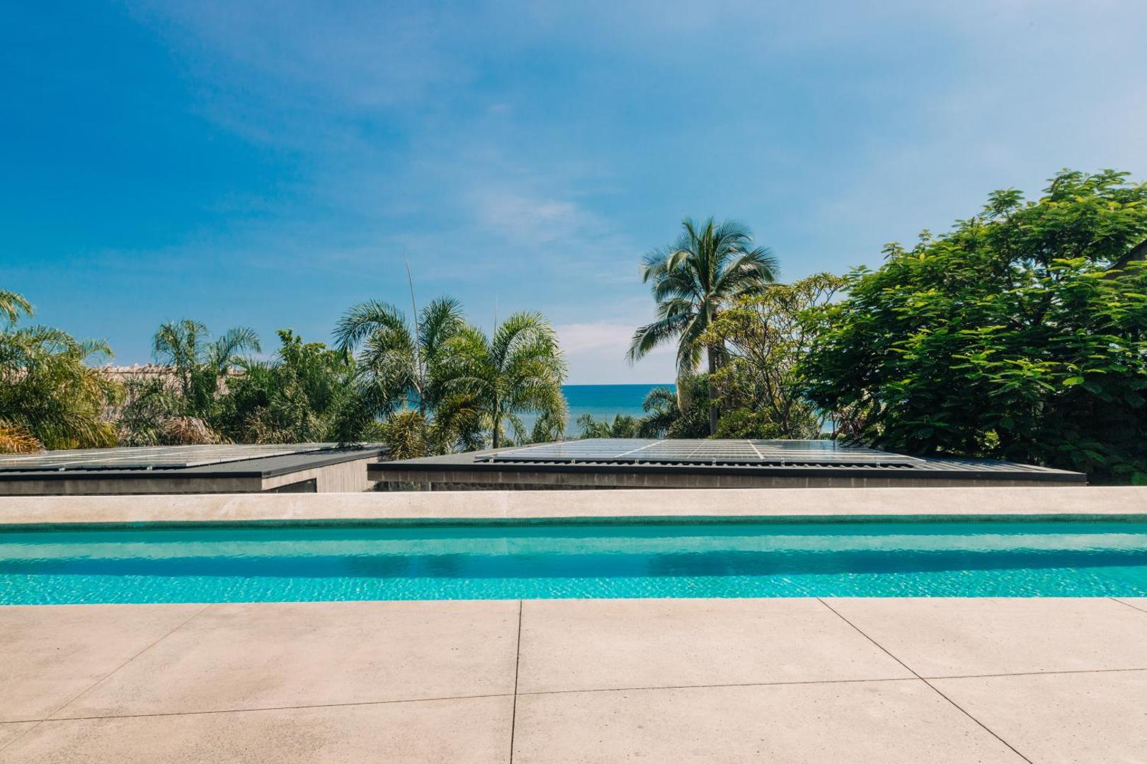 Puro Surf Hotel And Academy