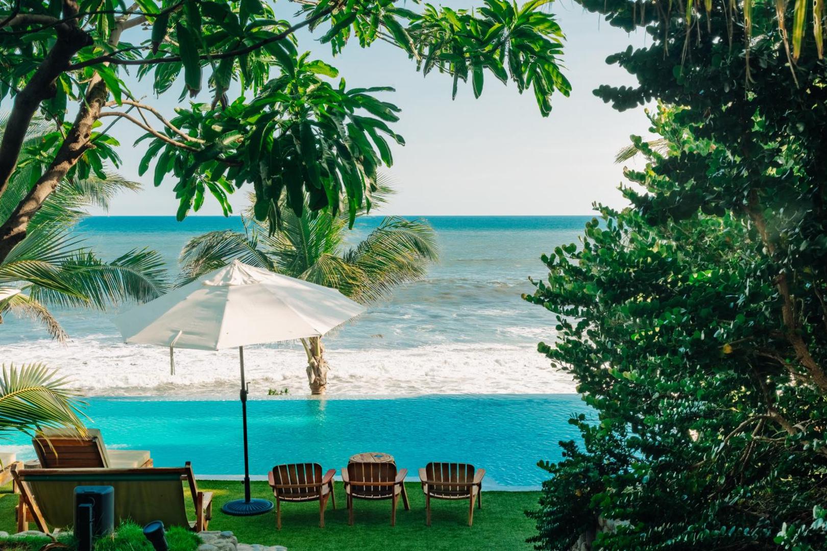 Puro Surf Hotel And Academy