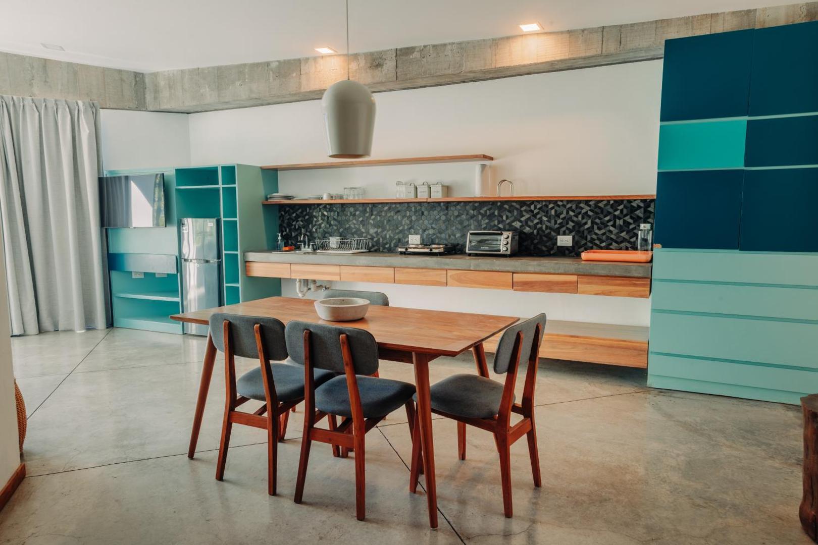 Puro Surf Hotel And Academy