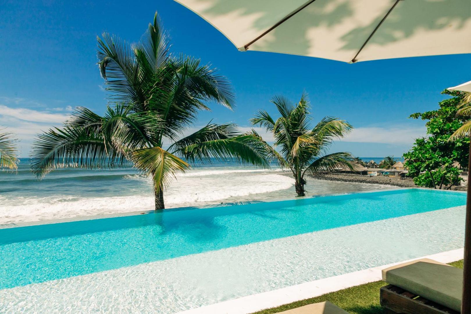 Puro Surf Hotel And Academy