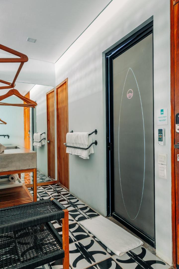 Puro Surf Hotel And Academy