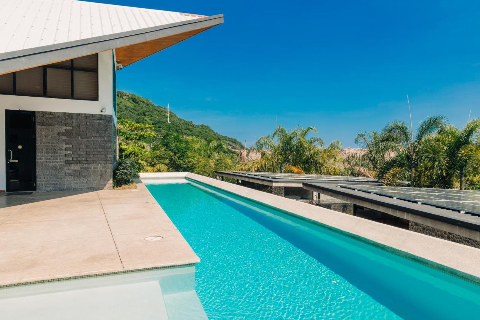 Puro Surf Hotel And Academy