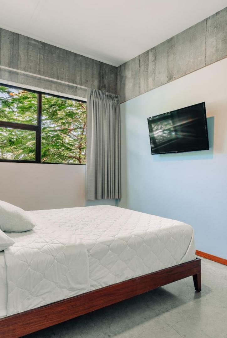 Puro Surf Hotel And Academy