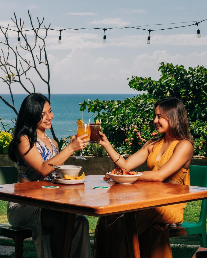 Puro Surf Hotel And Academy