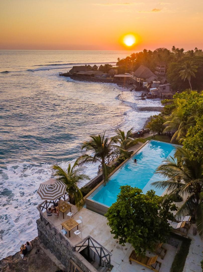 Puro Surf Hotel And Academy