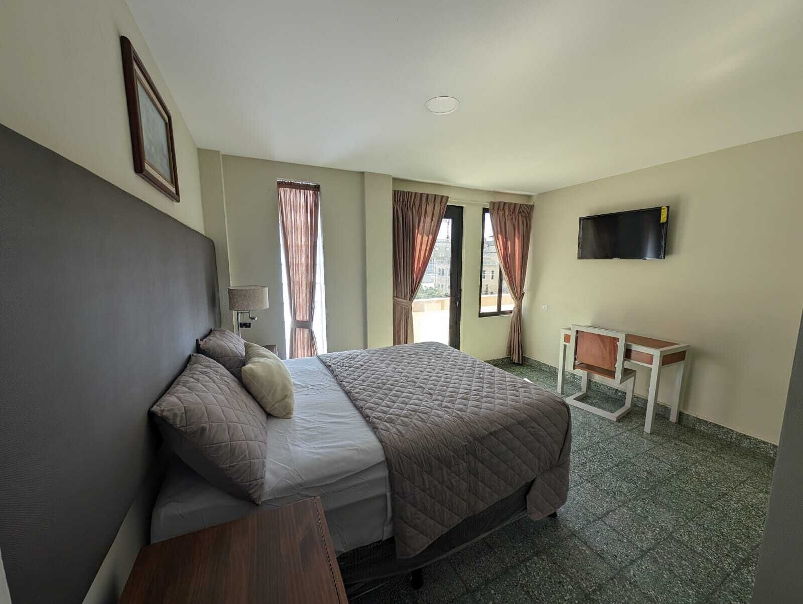 Hotel Abrego