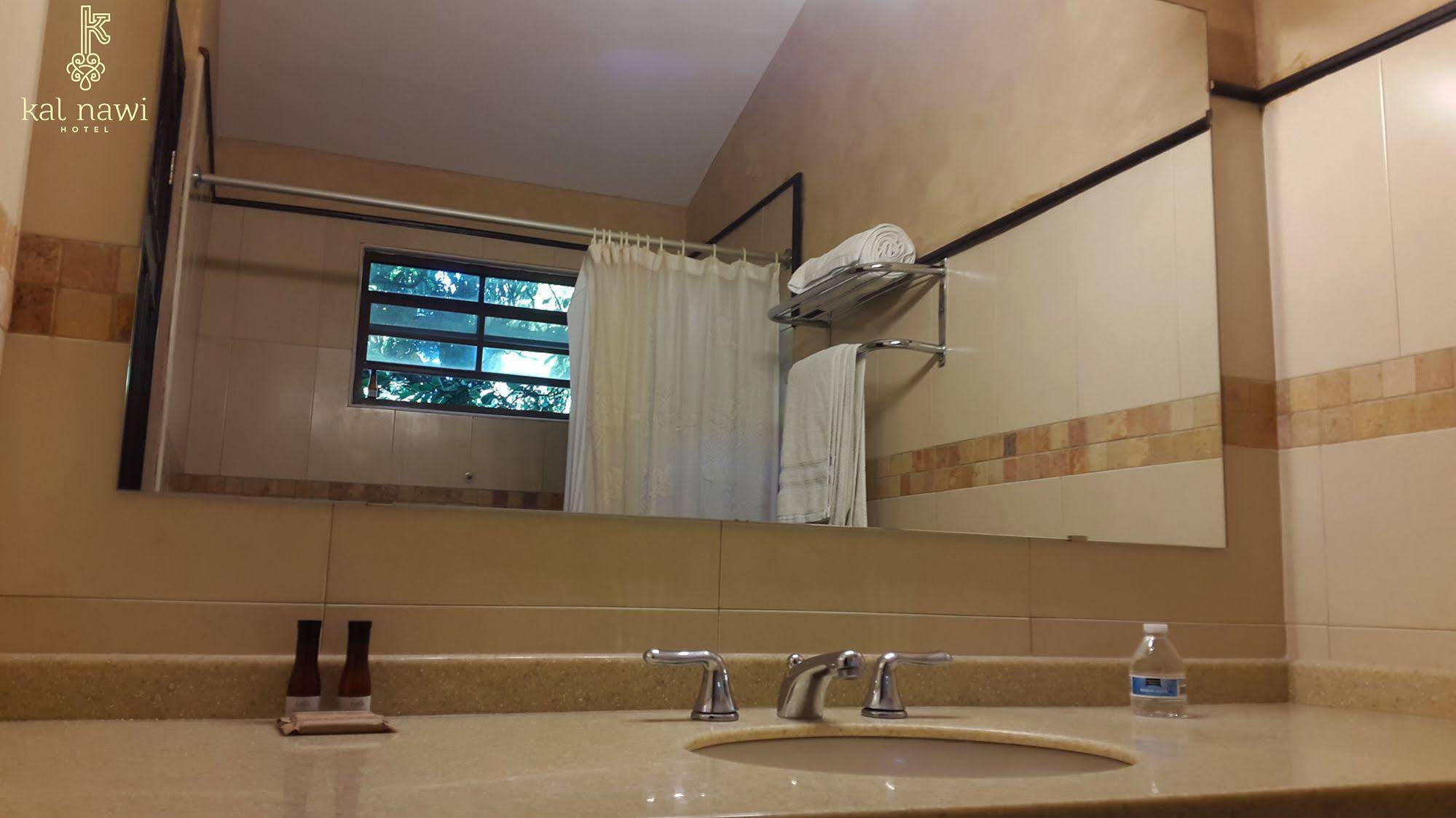 Kal Nawi Hotel