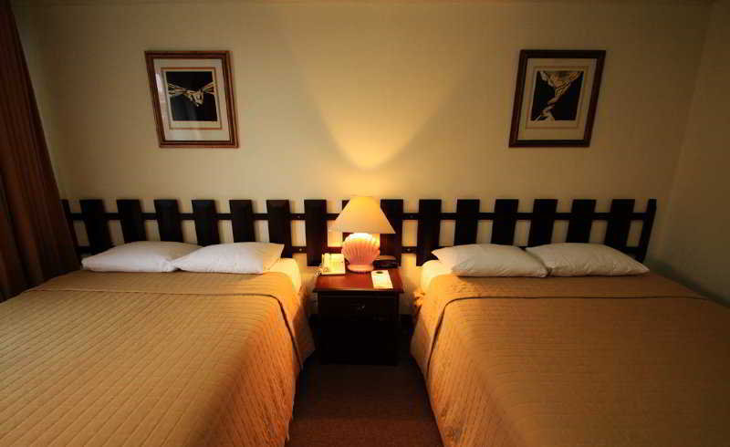 Plaza Hotel & Suites