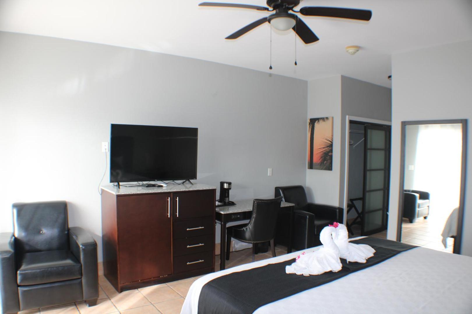 Grace Bay Suites