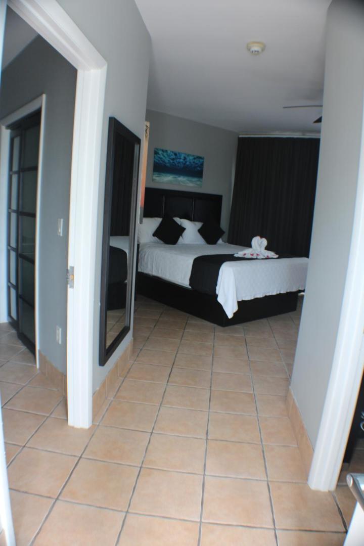 Grace Bay Suites