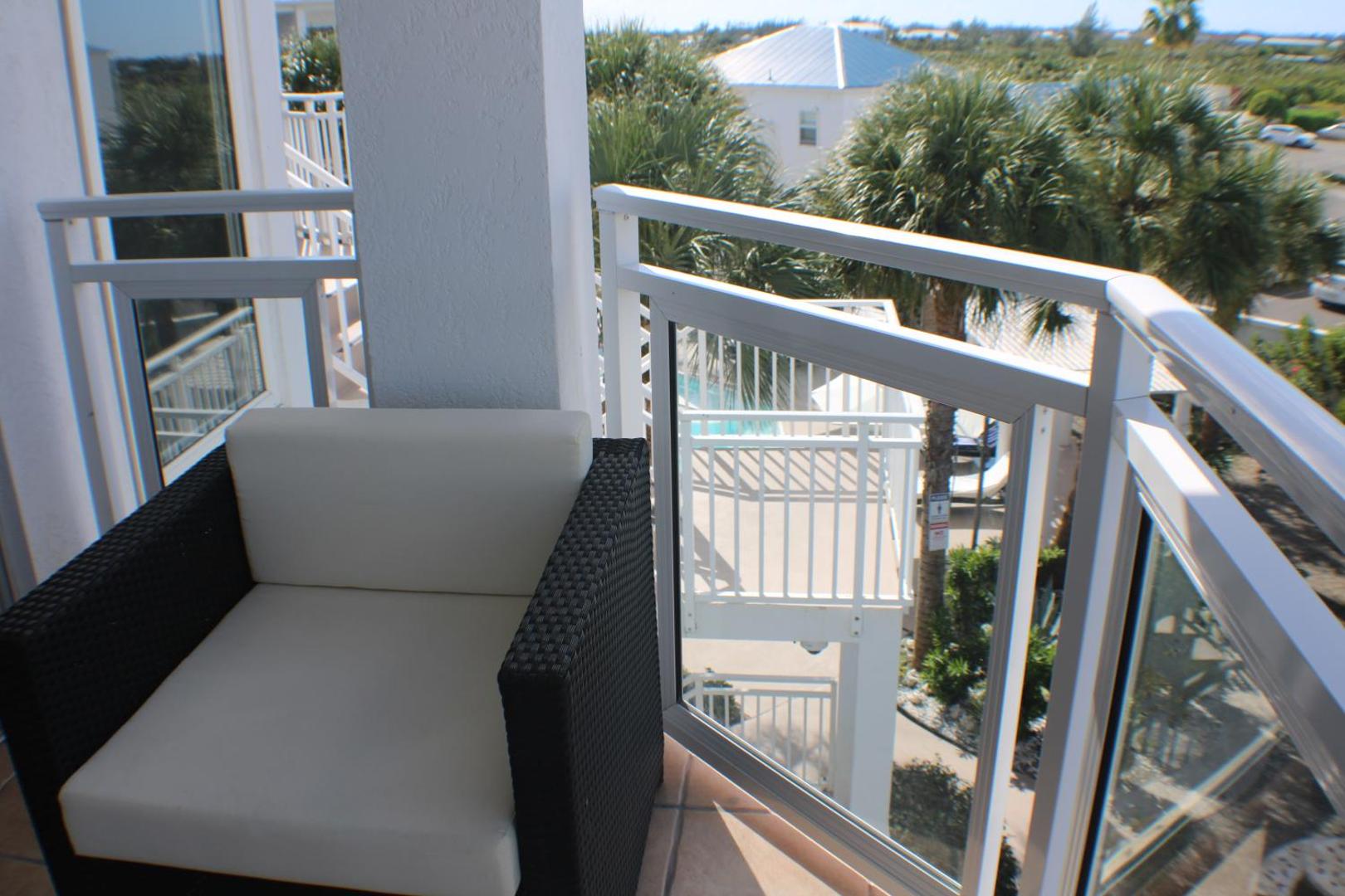 Grace Bay Suites