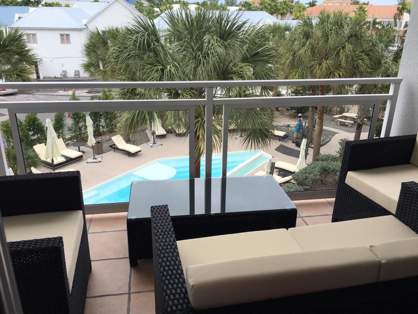 Grace Bay Suites