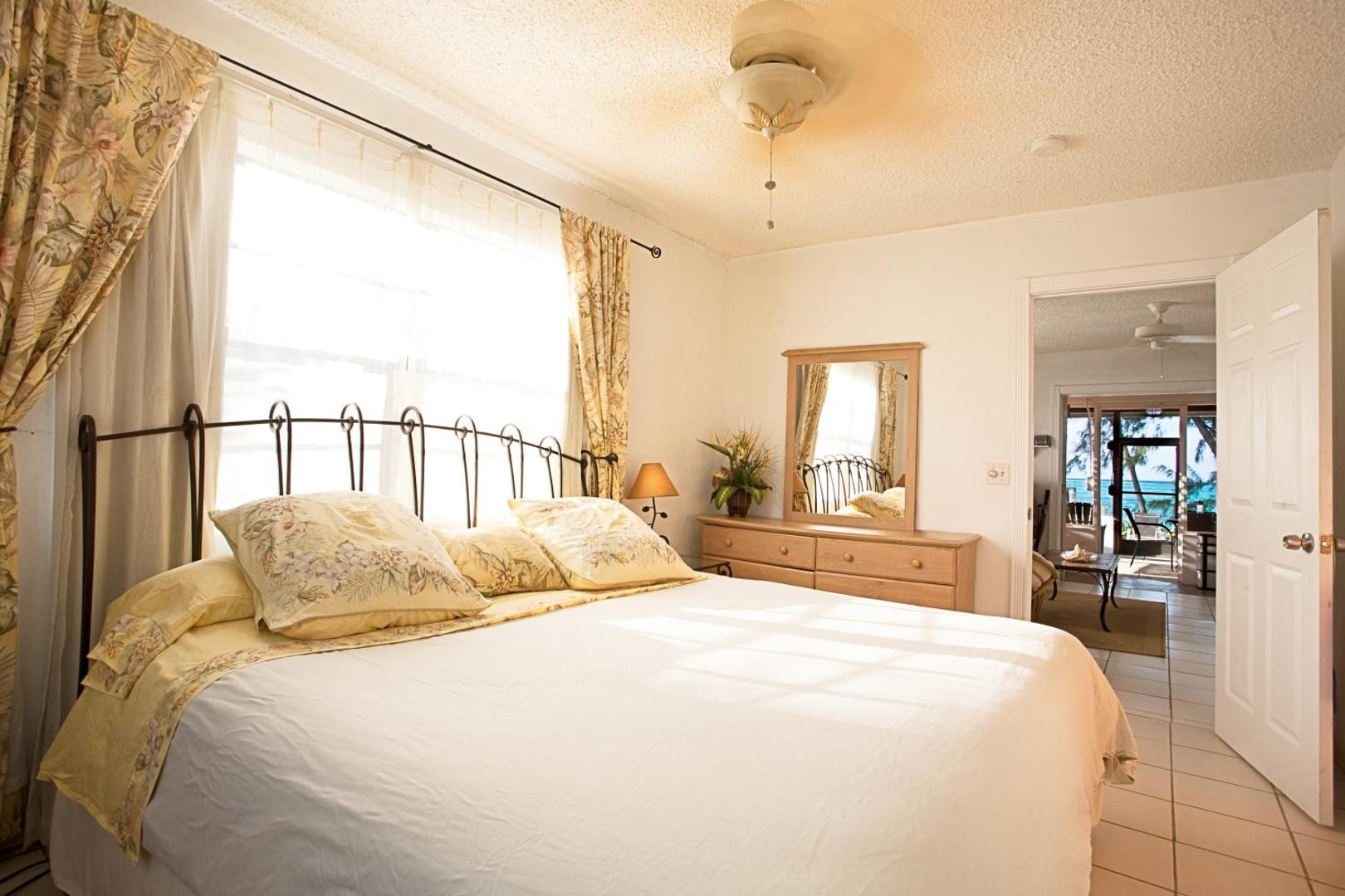 Hollywood Beach Suites