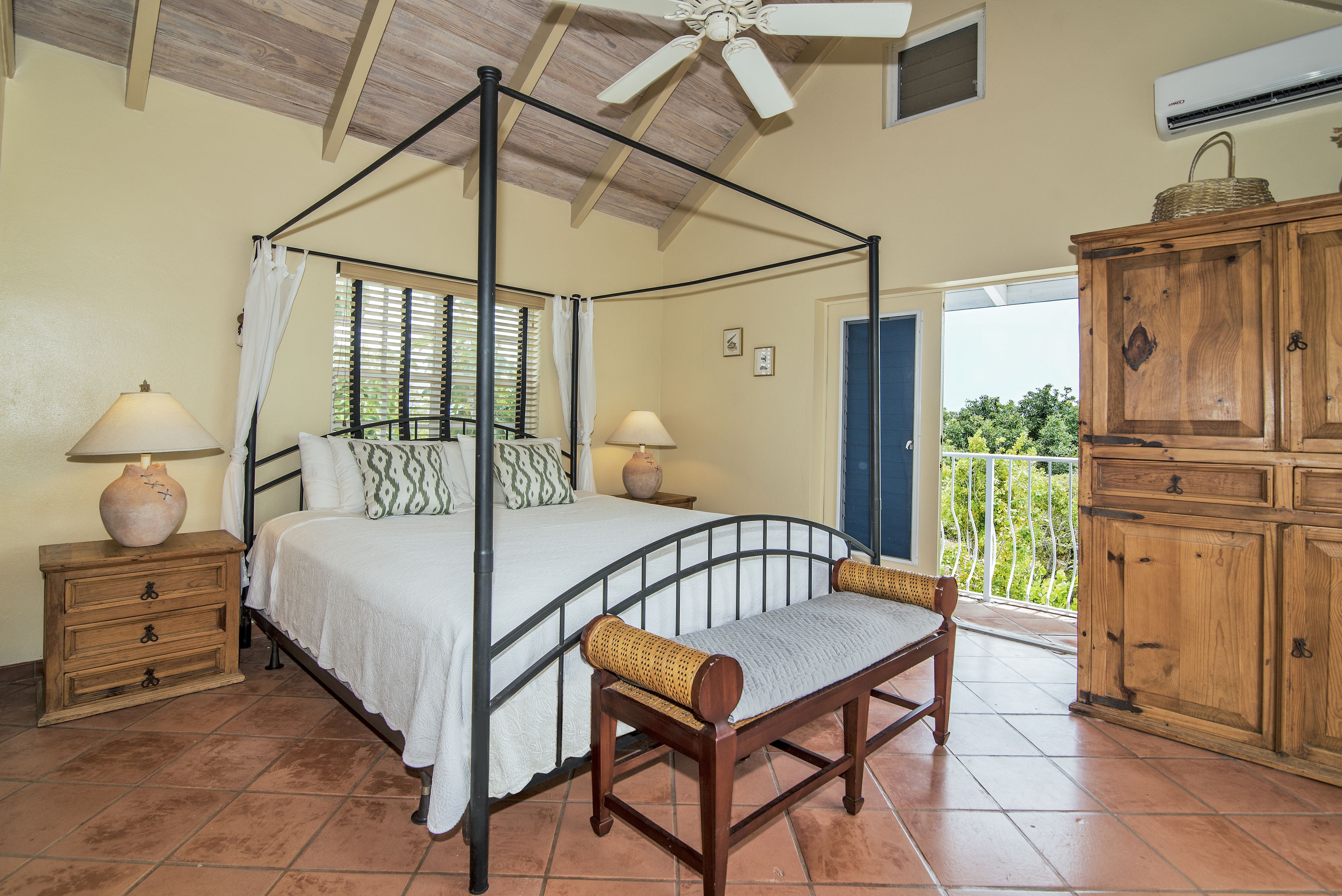 Grace Bay Beach Ocean Villas