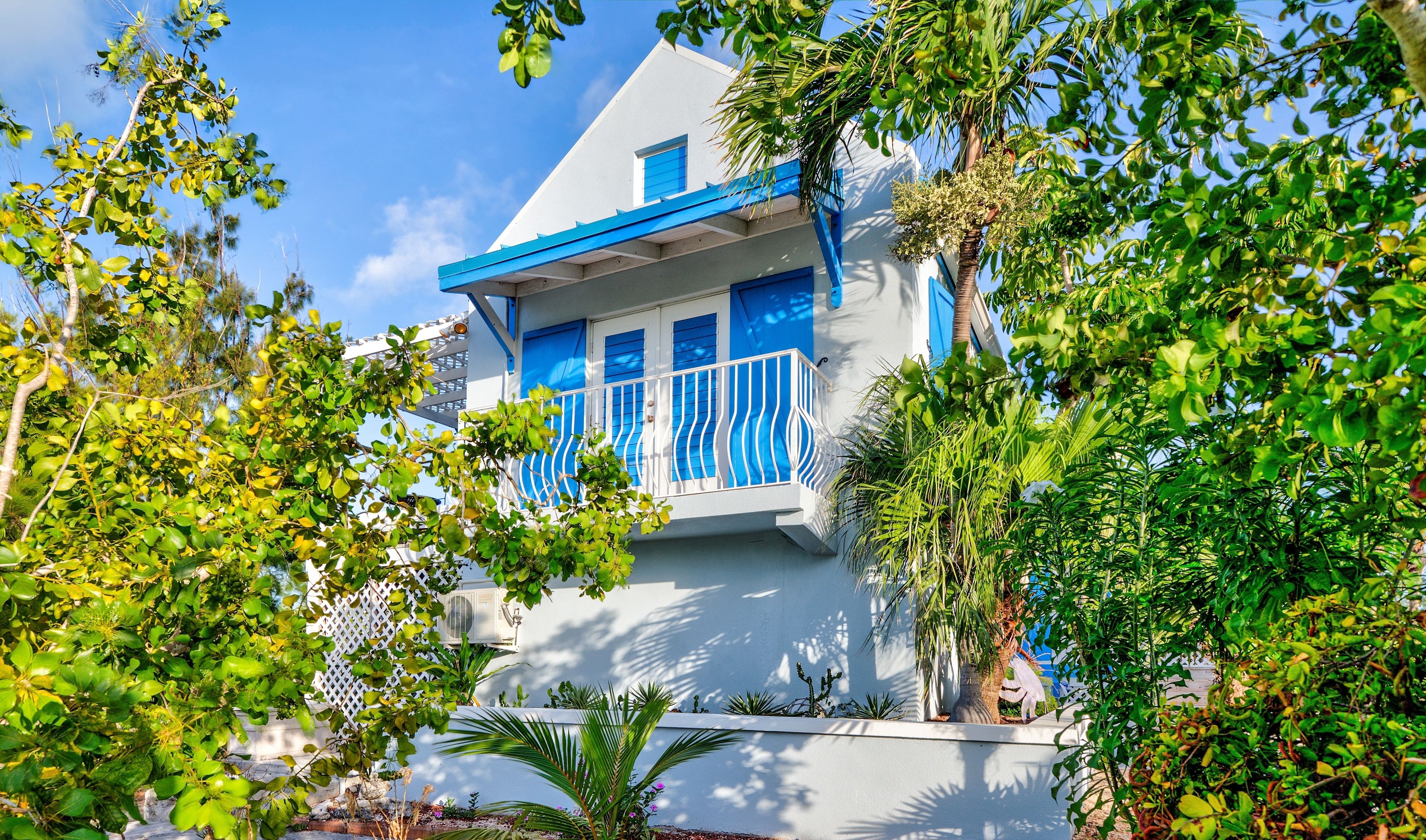 Grace Bay Beach Ocean Villas
