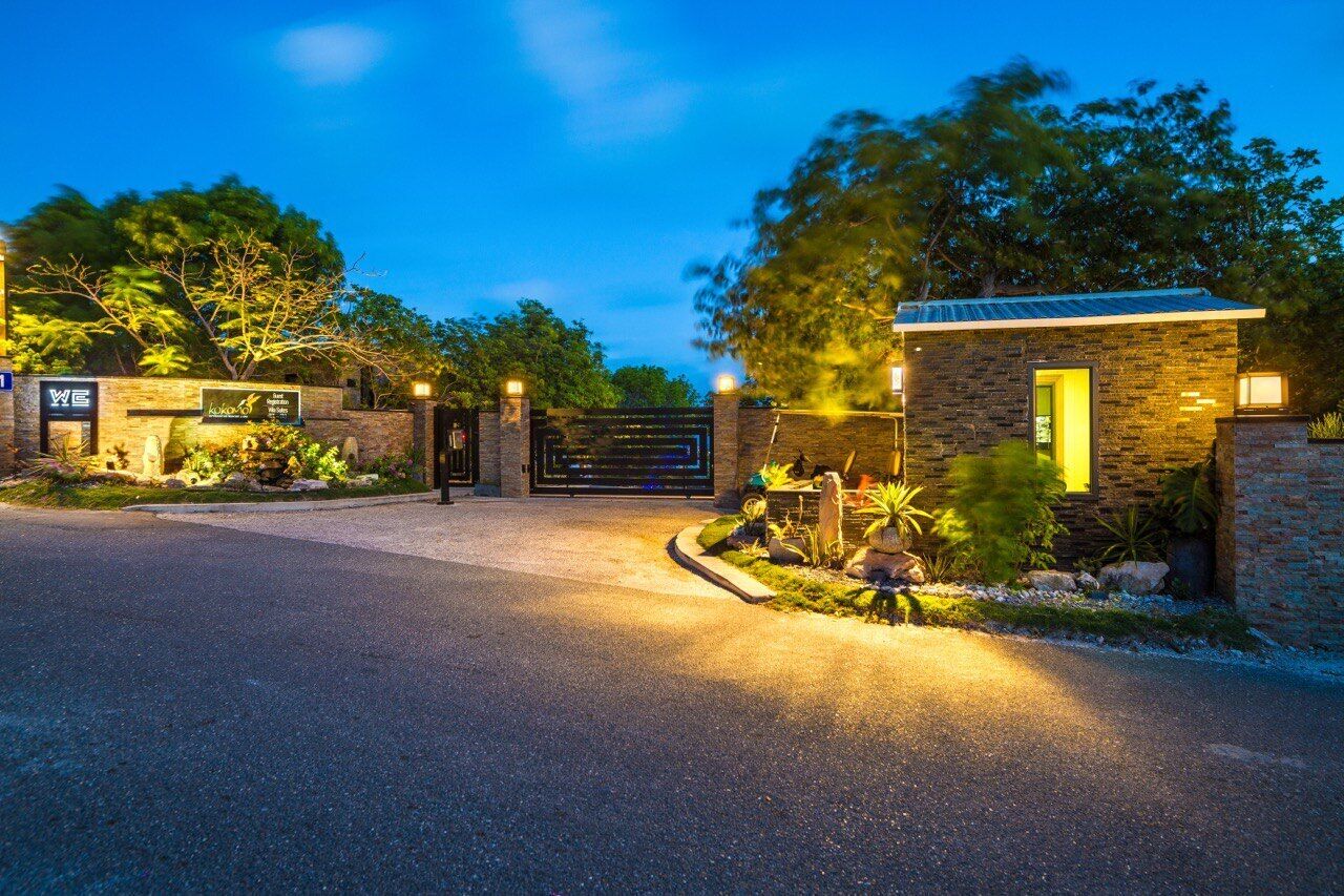 Kokomo Botanical Resort